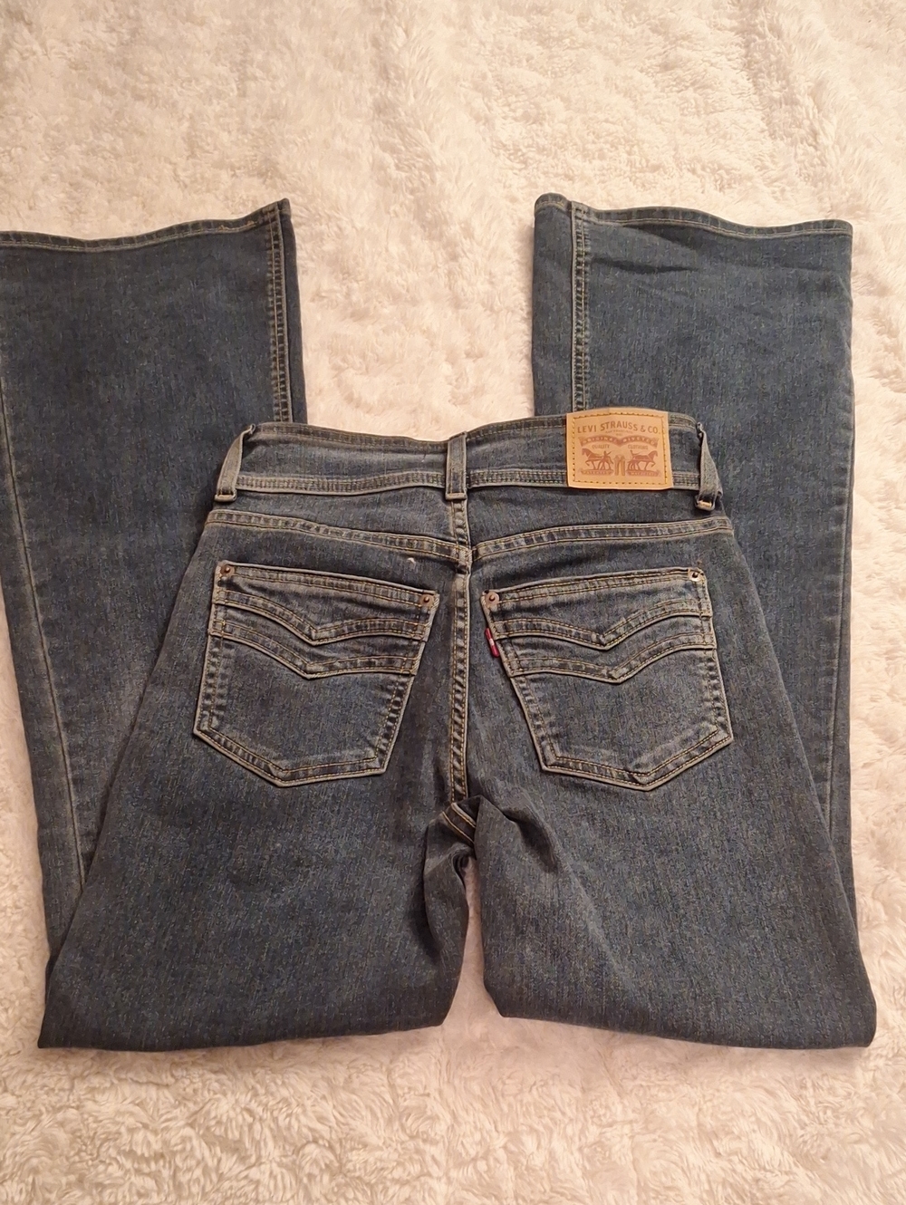 Levi's Women's Boot Cut Jeans in Medium Blue Denim